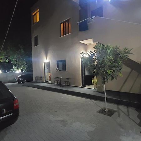 Guest House Tian & Hojz Durrës Eksteriør bilde
